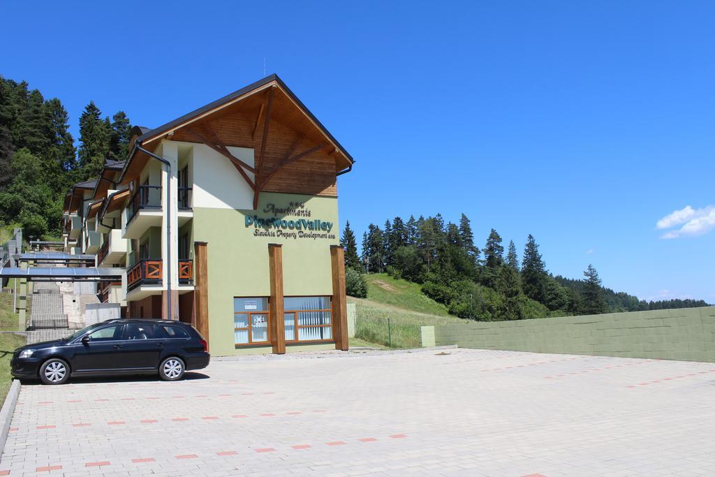 Pine Wood Apartment วิชเน รุชบาคีย์ ภายนอก รูปภาพ